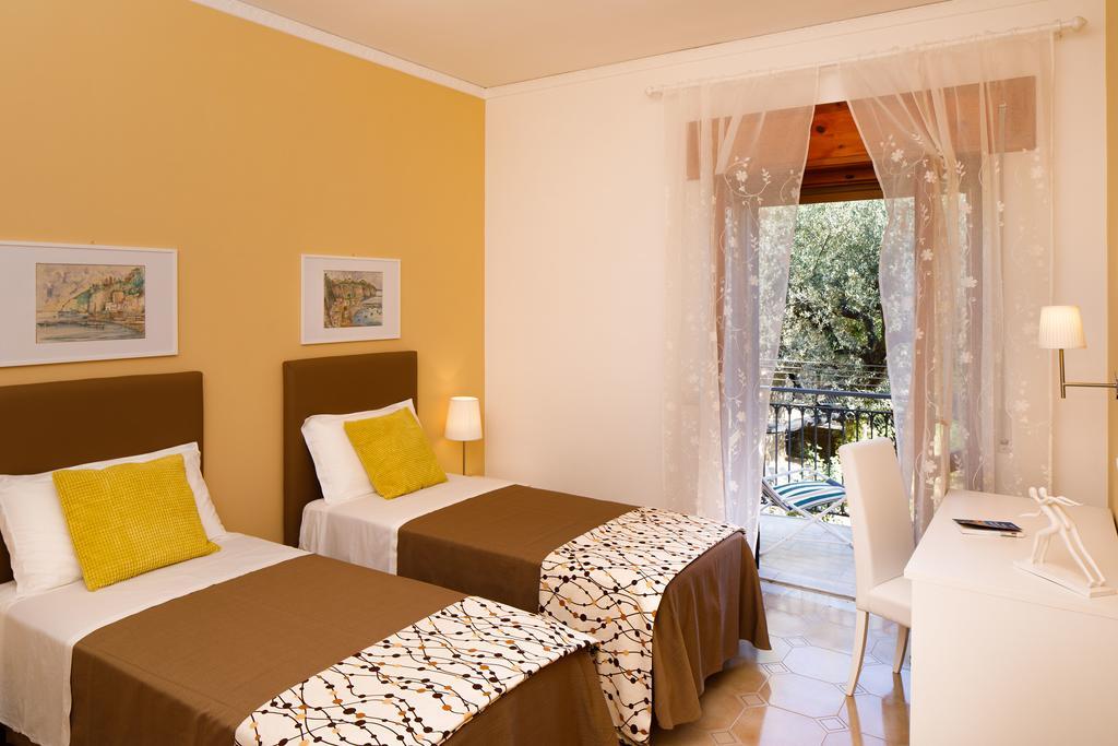Apartamento Il Nido Del Gabbiano Massa Lubrense Exterior foto